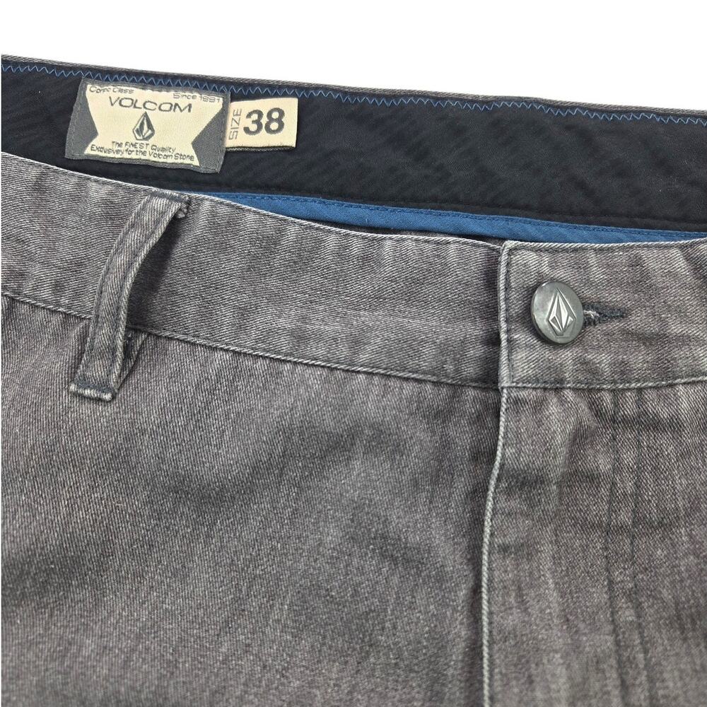 Volcom | Light Grey Flat Front 10" Shorts | Size 38 - Picture 2 of 4